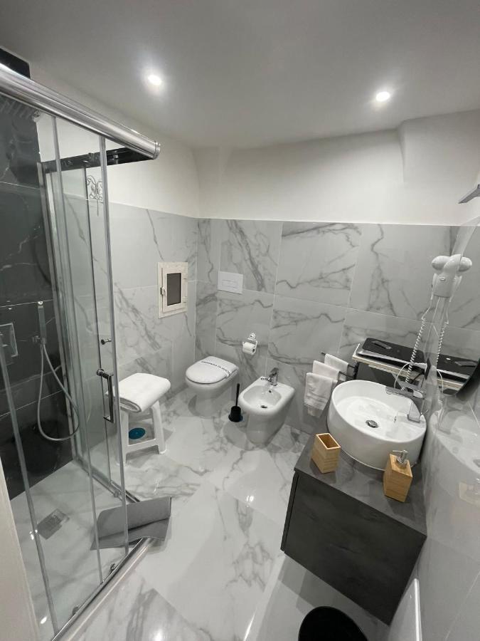Hotel LudBen House à Naples Extérieur photo