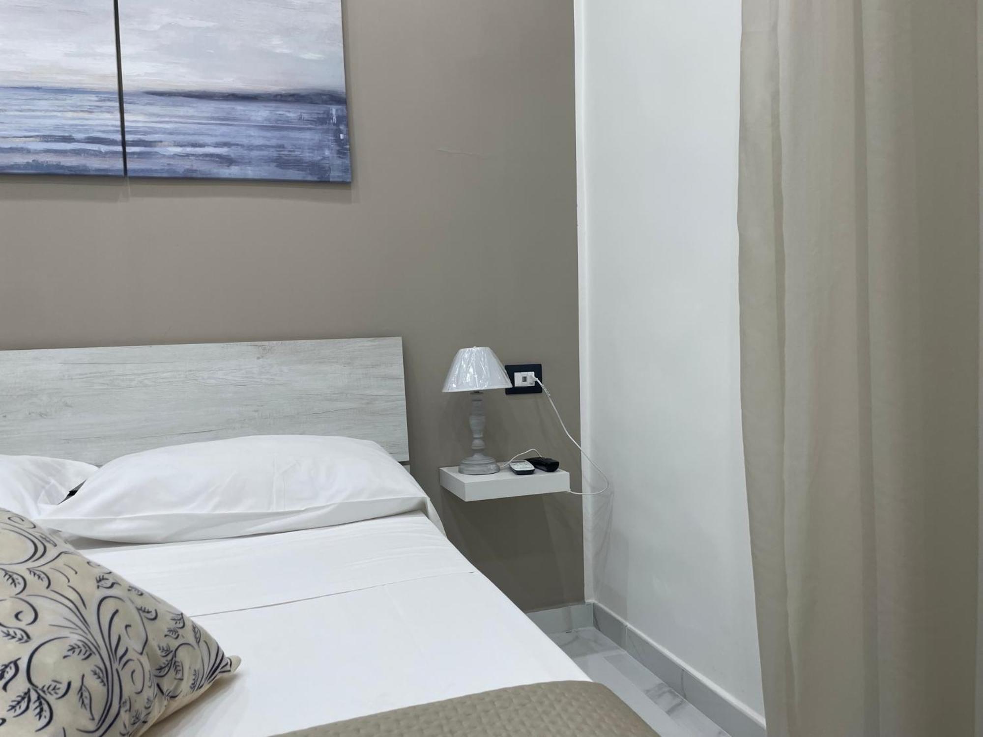 Hotel LudBen House à Naples Extérieur photo